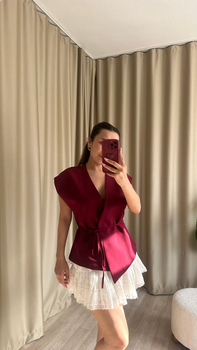 Bordo belden ip kuşaklı yeleğimiz