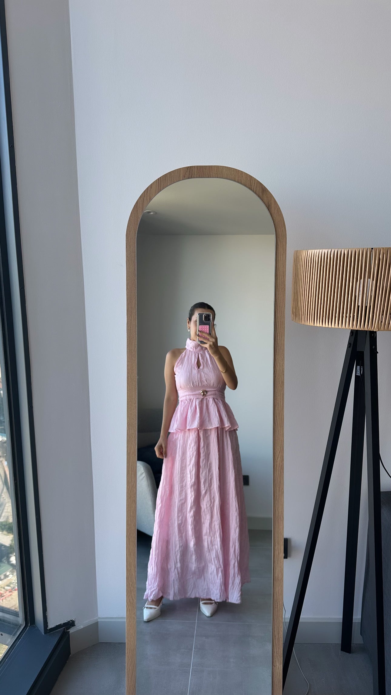 Halter yaka pembe elbise görünümlü takım
