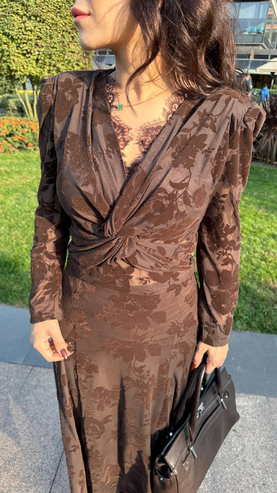 Dantel detaylı kadife baskılı kahve takım