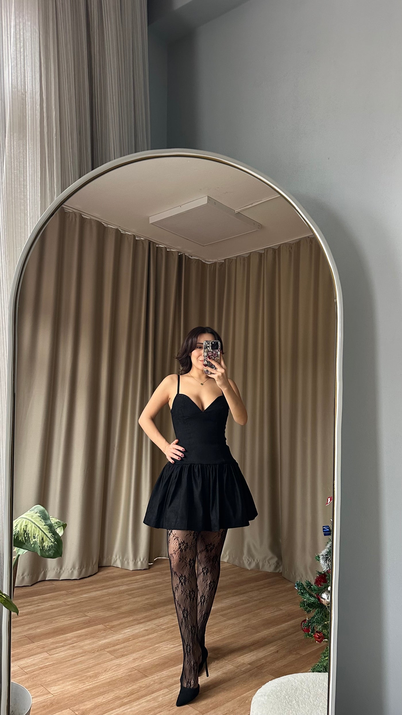 Pileli Süet Siyah elbise