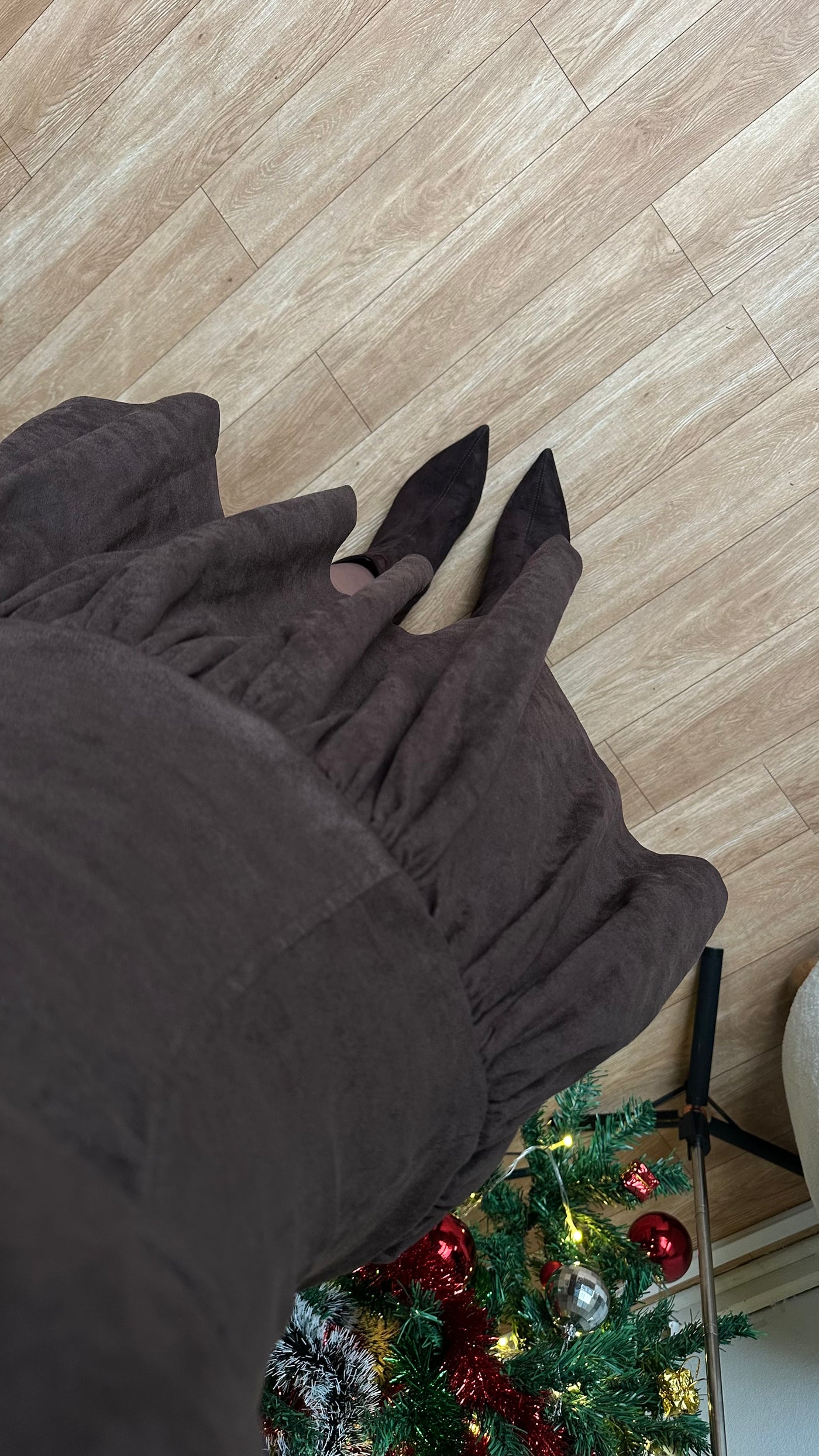 Pileli Süet kahve elbise