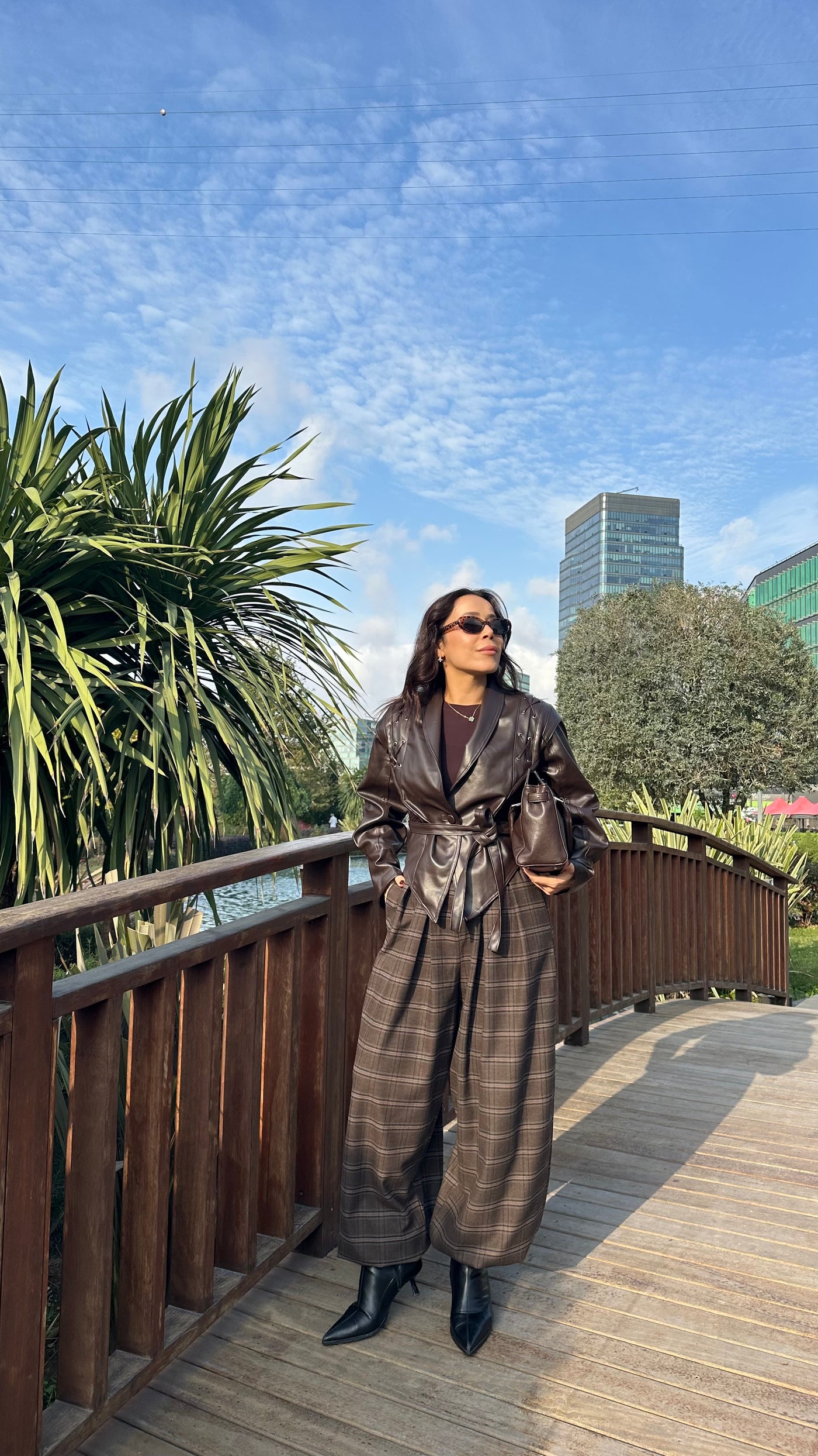 Acı kahve belden kuşaklı deri ceket