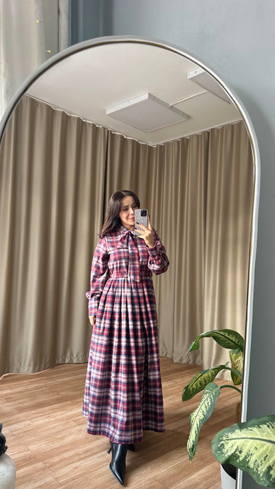 Ekose desenli elbise