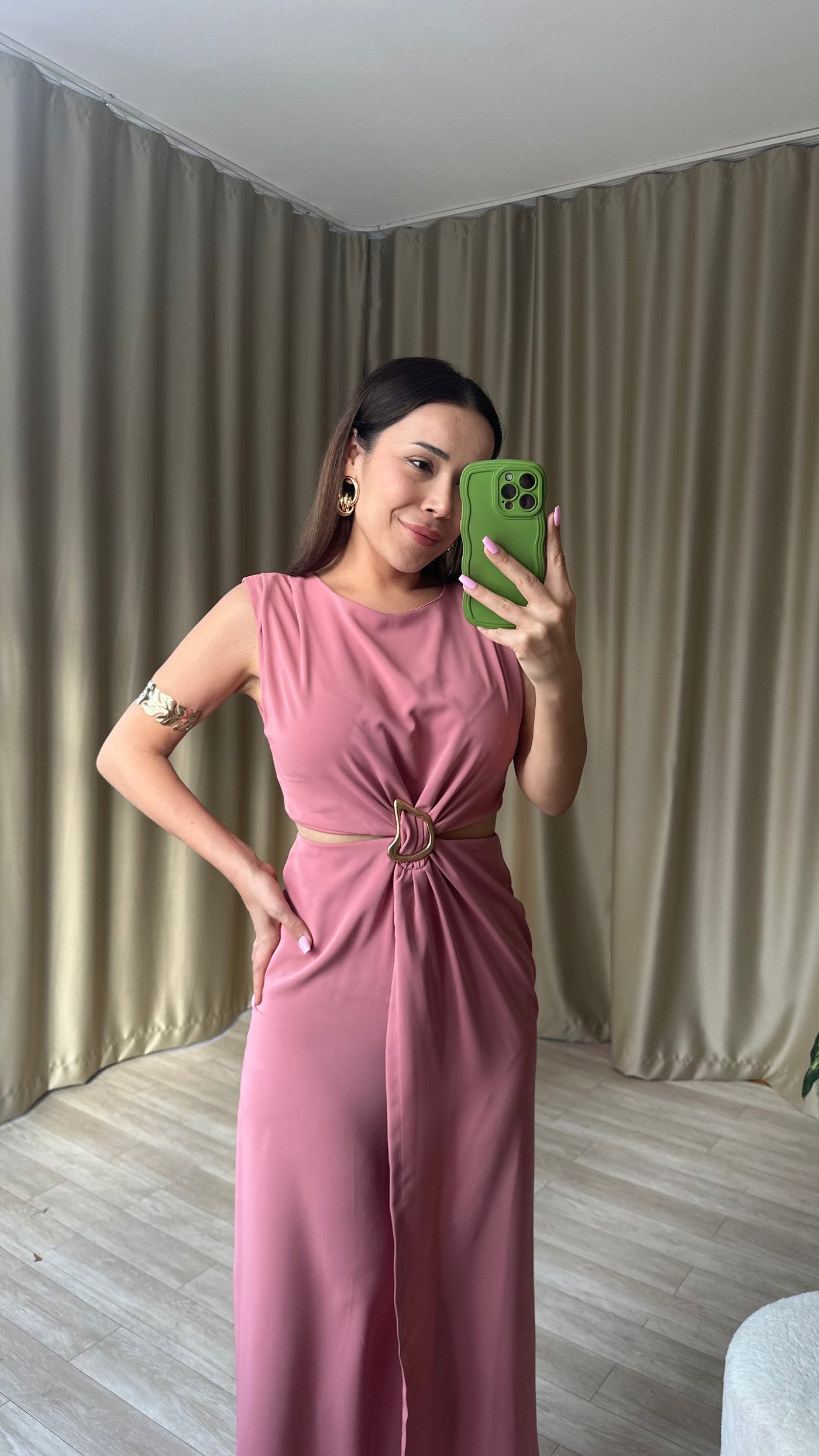 Pembe Gold toka detaylı yırtmaçlı elbise