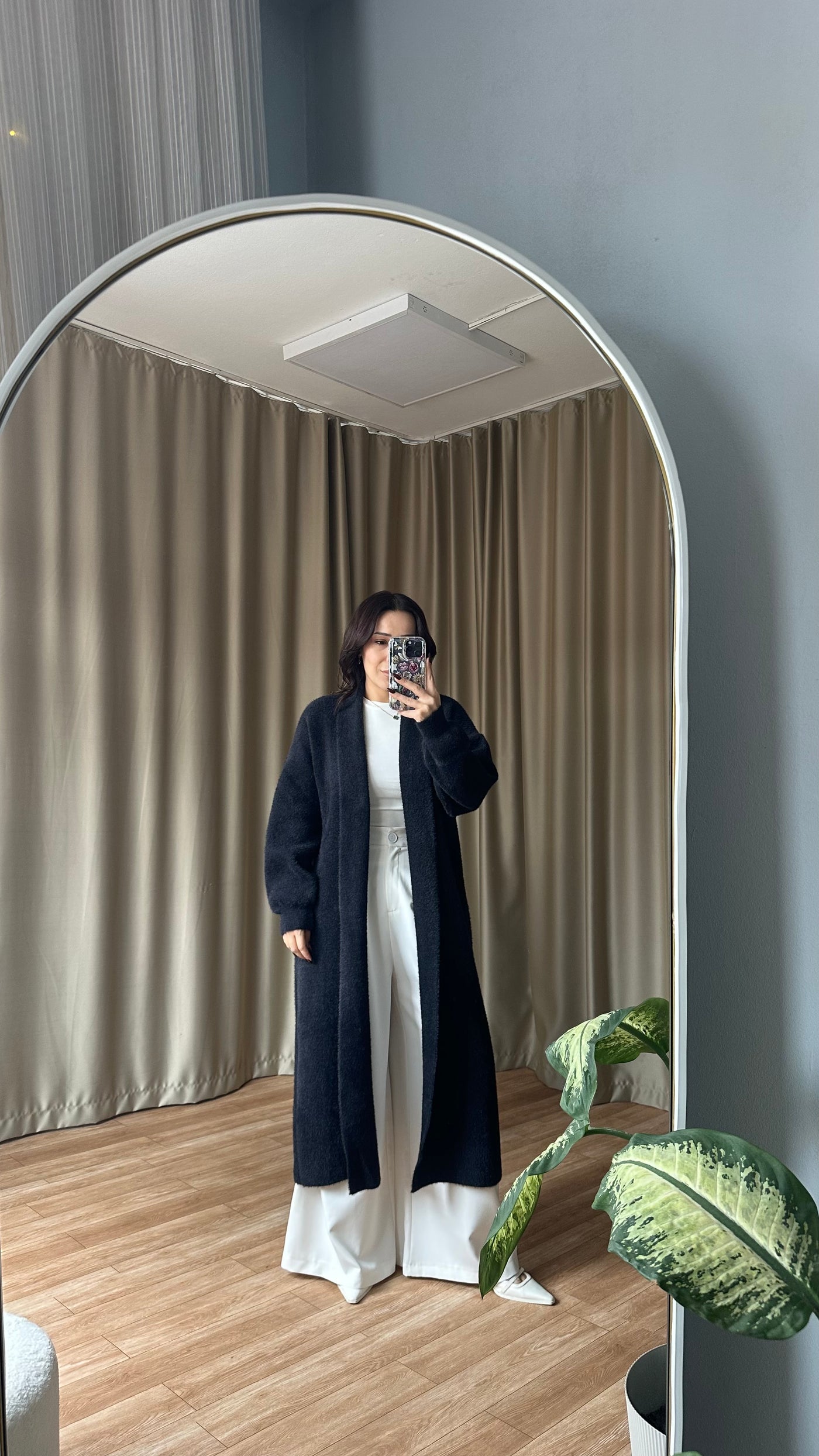 SİYAH SAKALLI YUMOŞ HIRKA