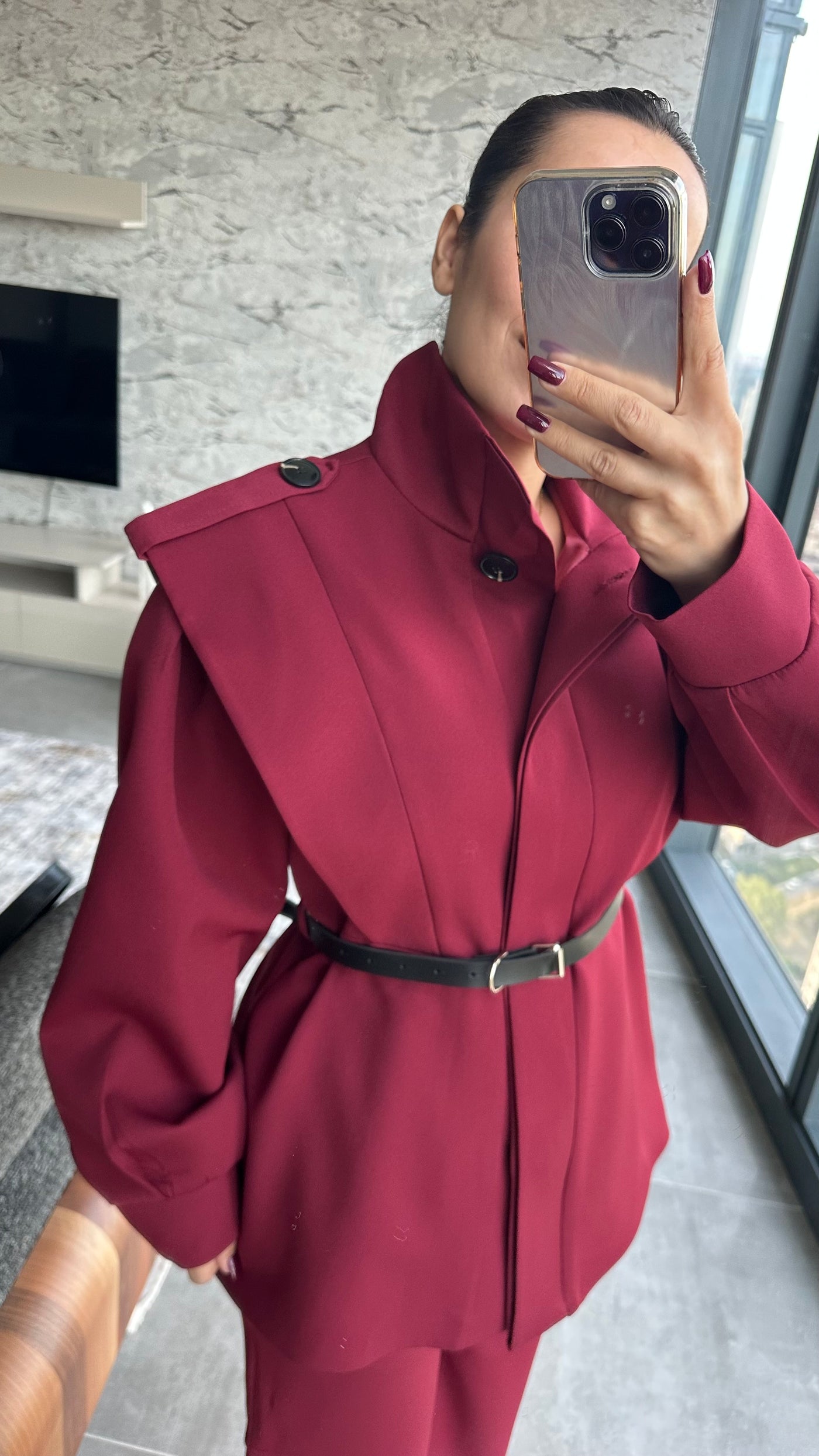 Bordo kemerli apoletli takım