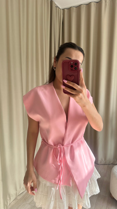 Bebe Pembesi belden ip kuşaklı yeleğimiz