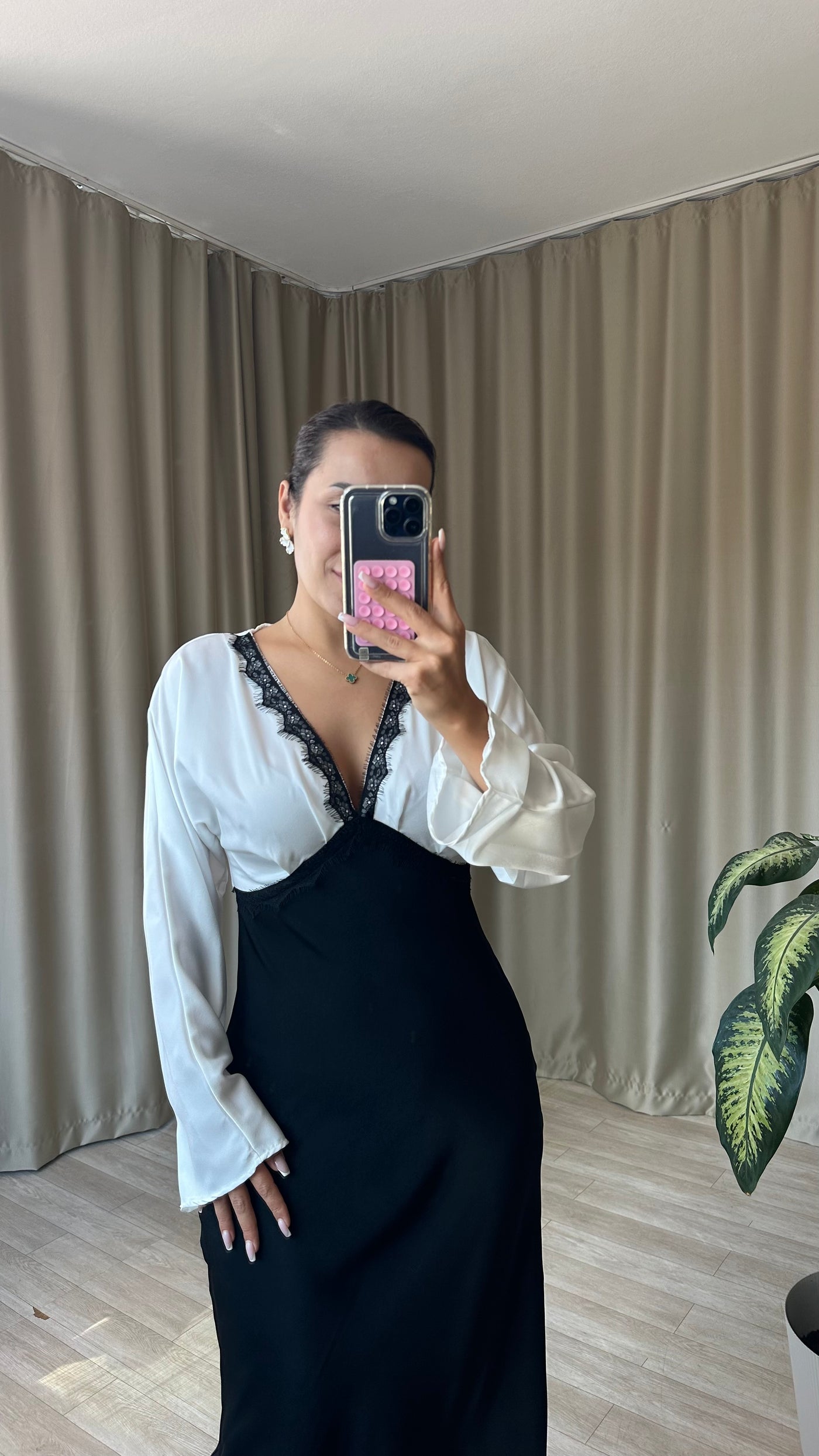 DANTEL DETAYLI Siyah SATEN SLİP ELBİSE