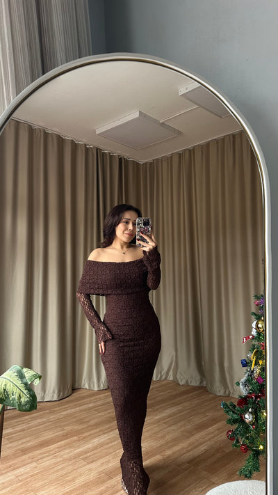 Madonna yaka kahve elbise