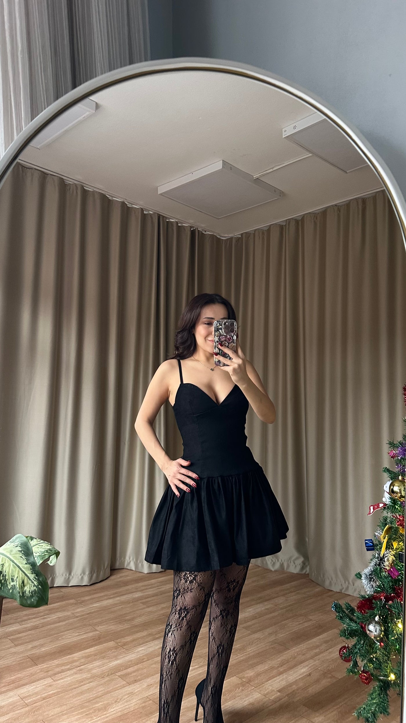 Pileli Süet Siyah elbise