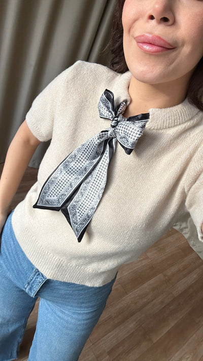 Fularlı triko kazak