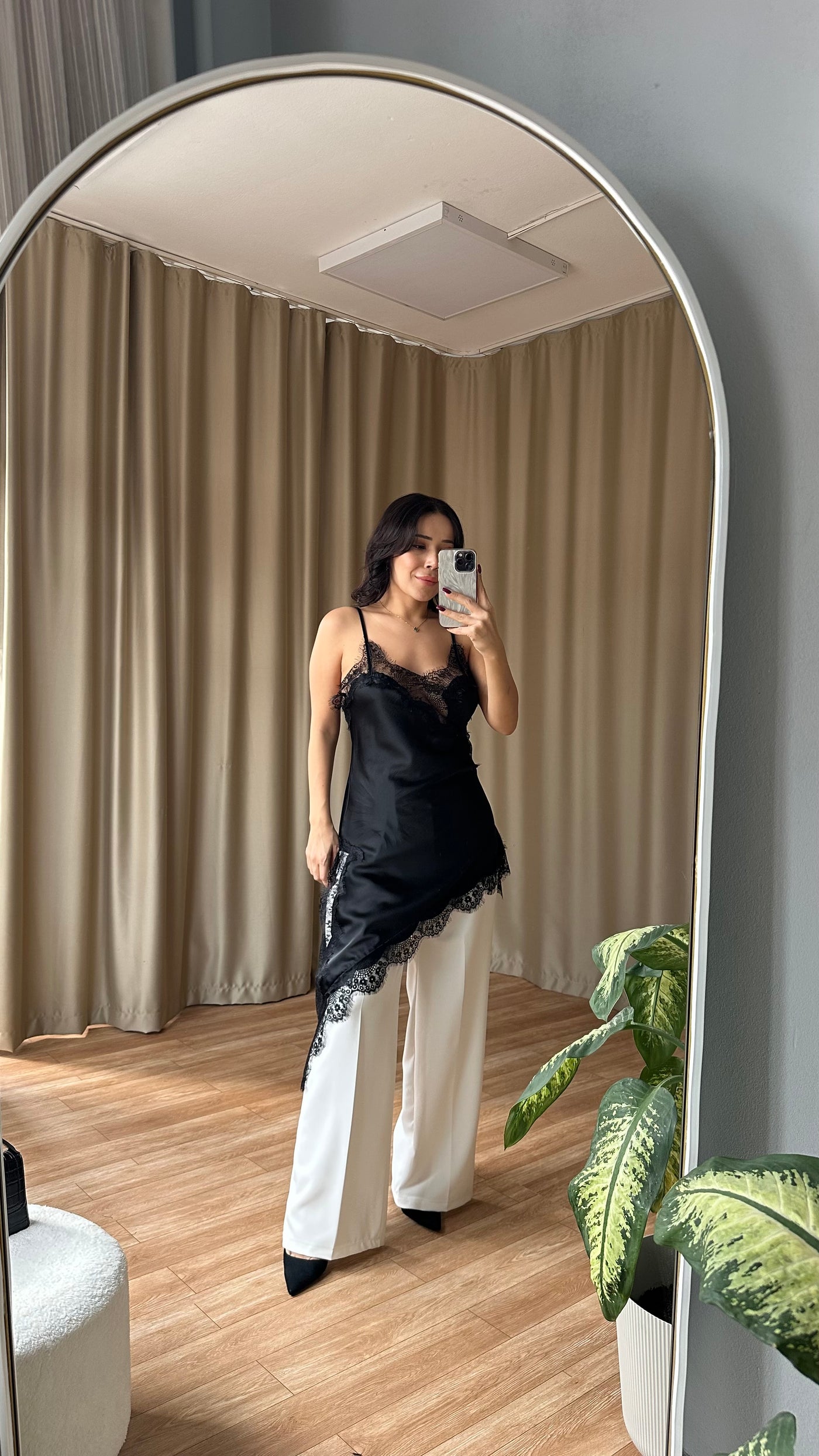 Asimetrik dantel Elbise