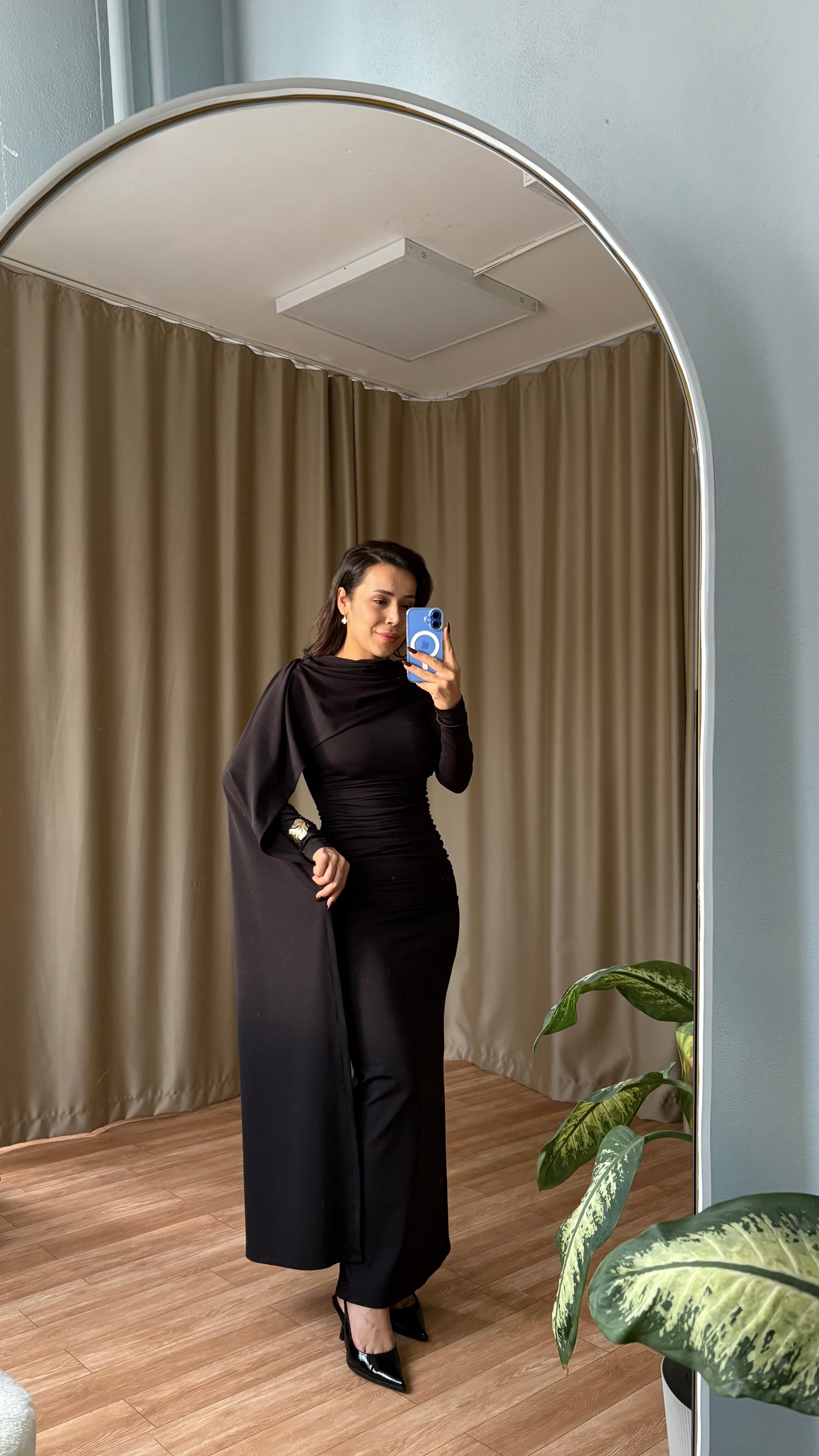 Şal detaylı elbise ( Siyah )