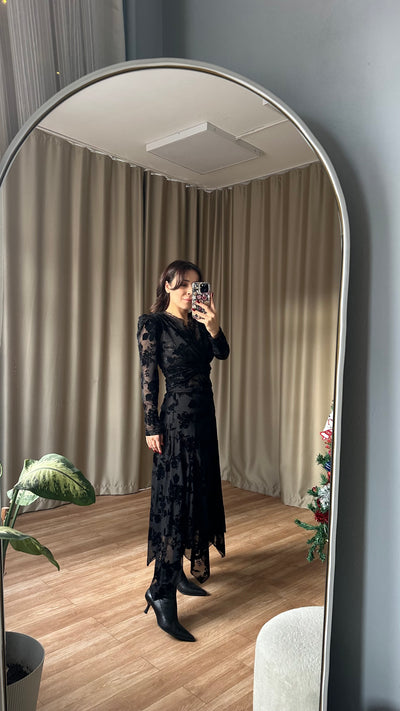 Dantel detaylı kadife baskılı siyah takım