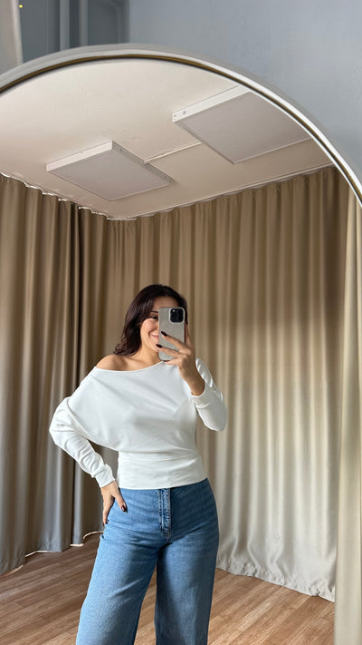 Beyaz düşük omuzlu oysho body