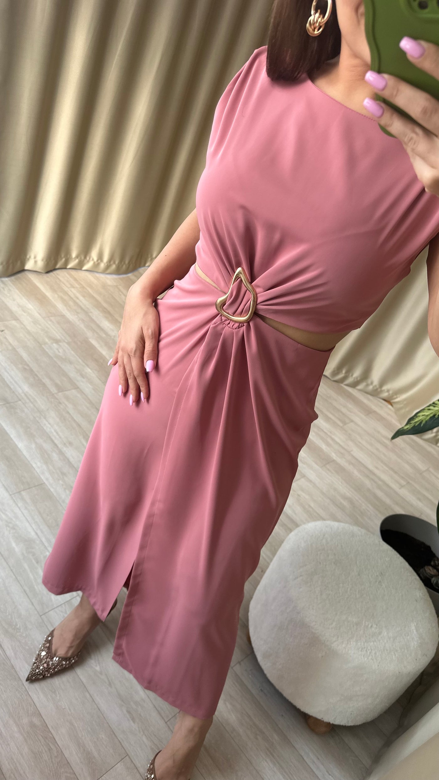 Pembe Gold toka detaylı yırtmaçlı elbise