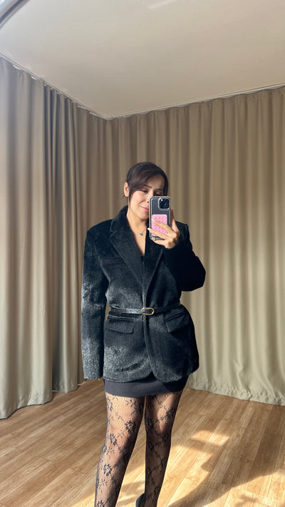 Siyah Dokulu Kemerli blazer ceket