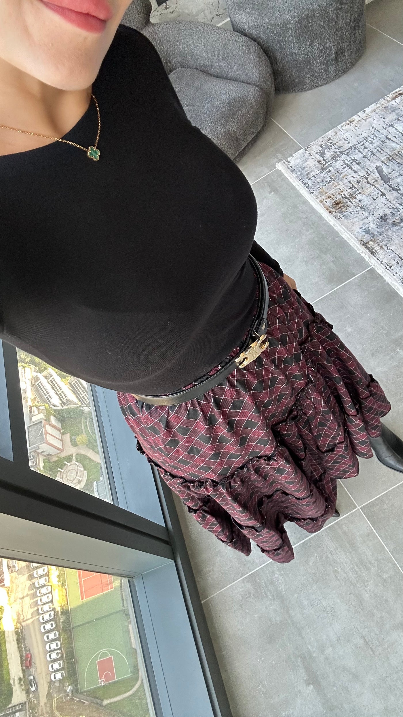 Bordo ekoseli fırfırlı etek