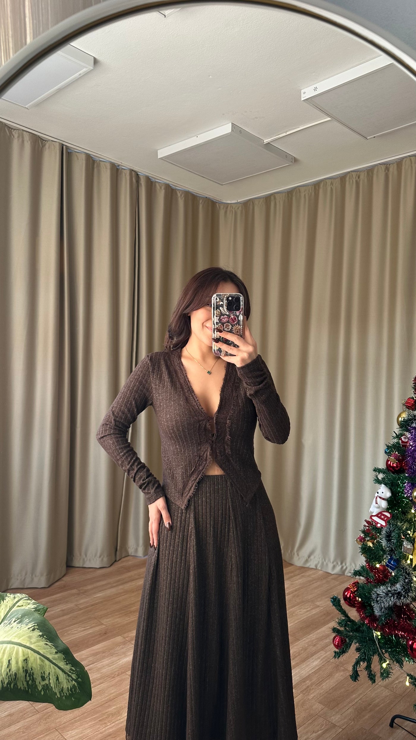 Dantel detaylı hırka ve etek takım