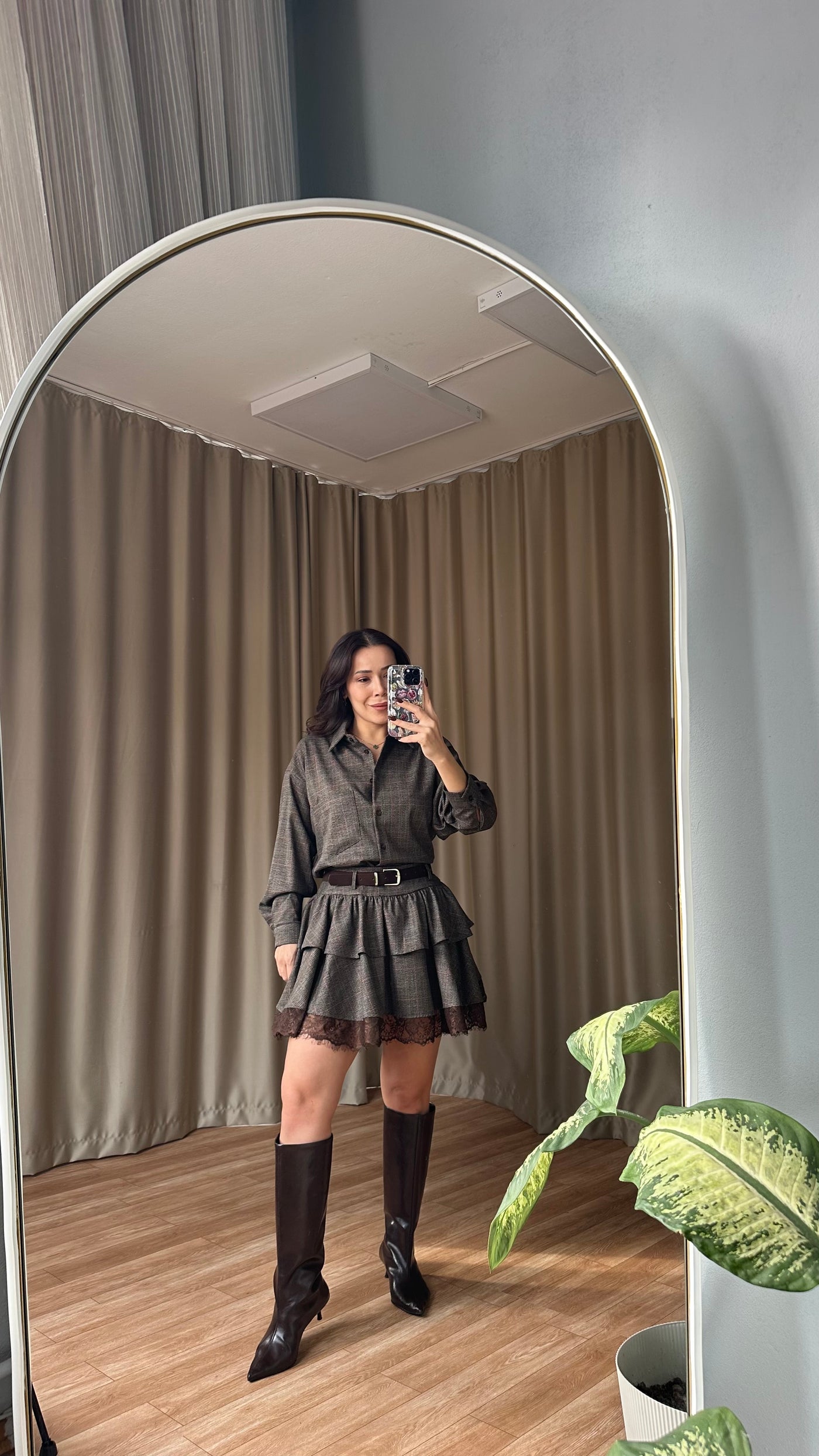 Kahve Dantel detaylı kendinden kemerli ekose takım