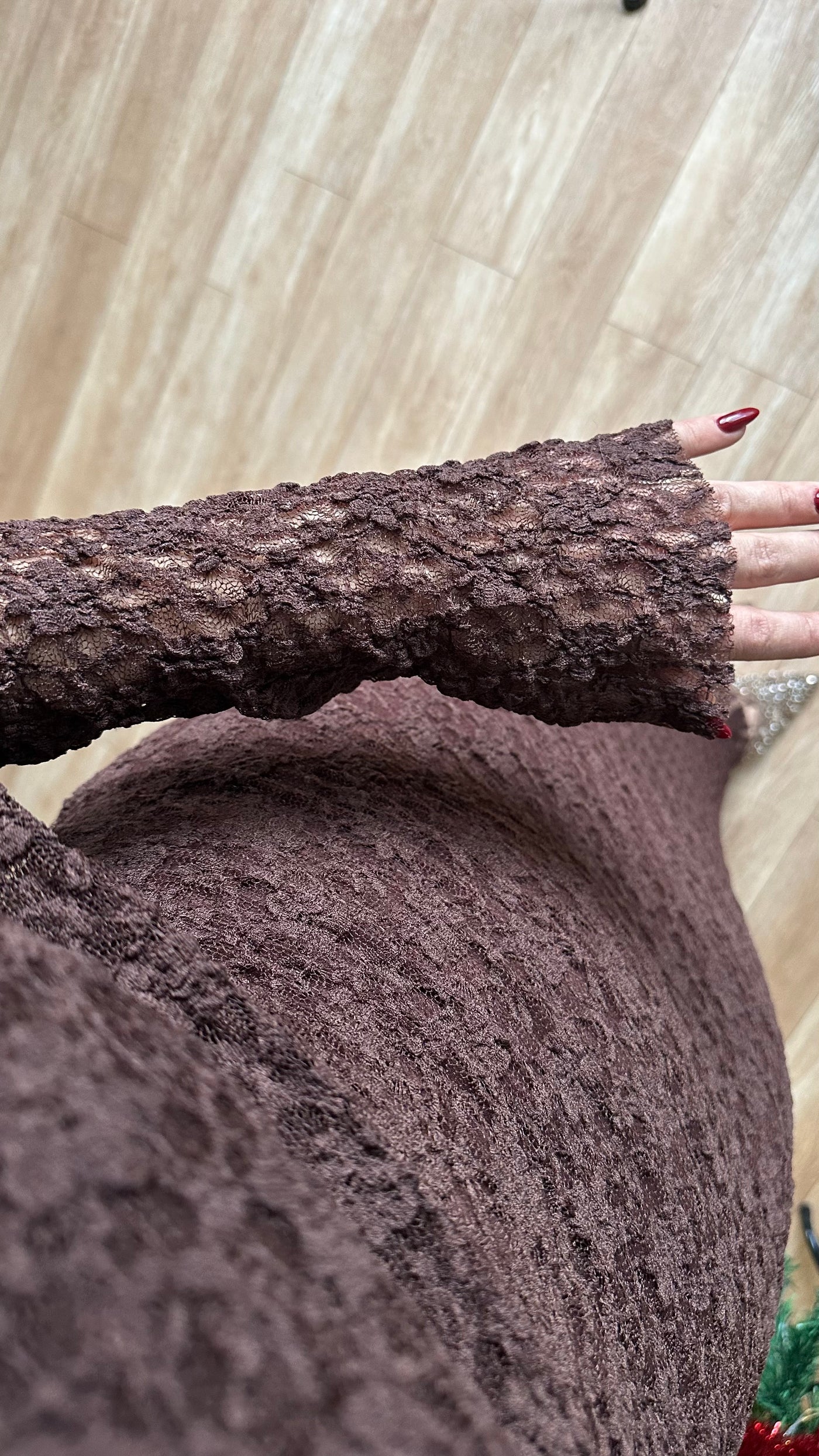 Madonna yaka kahve elbise