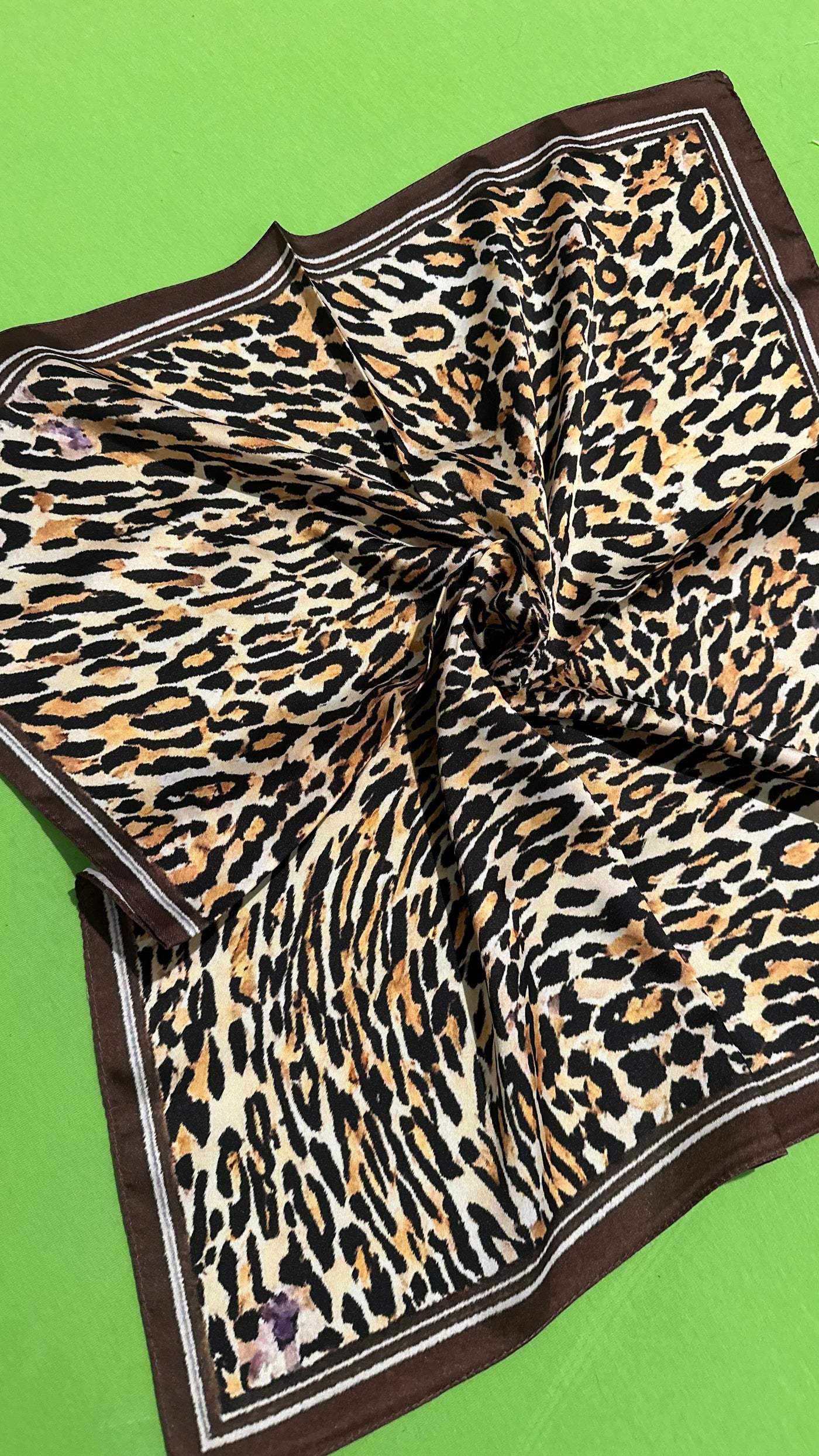 Leopar desen fular