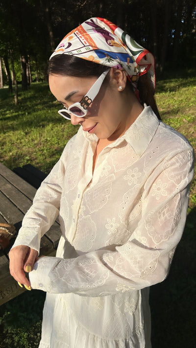 Krem Nakış işlemeli elbisemiz