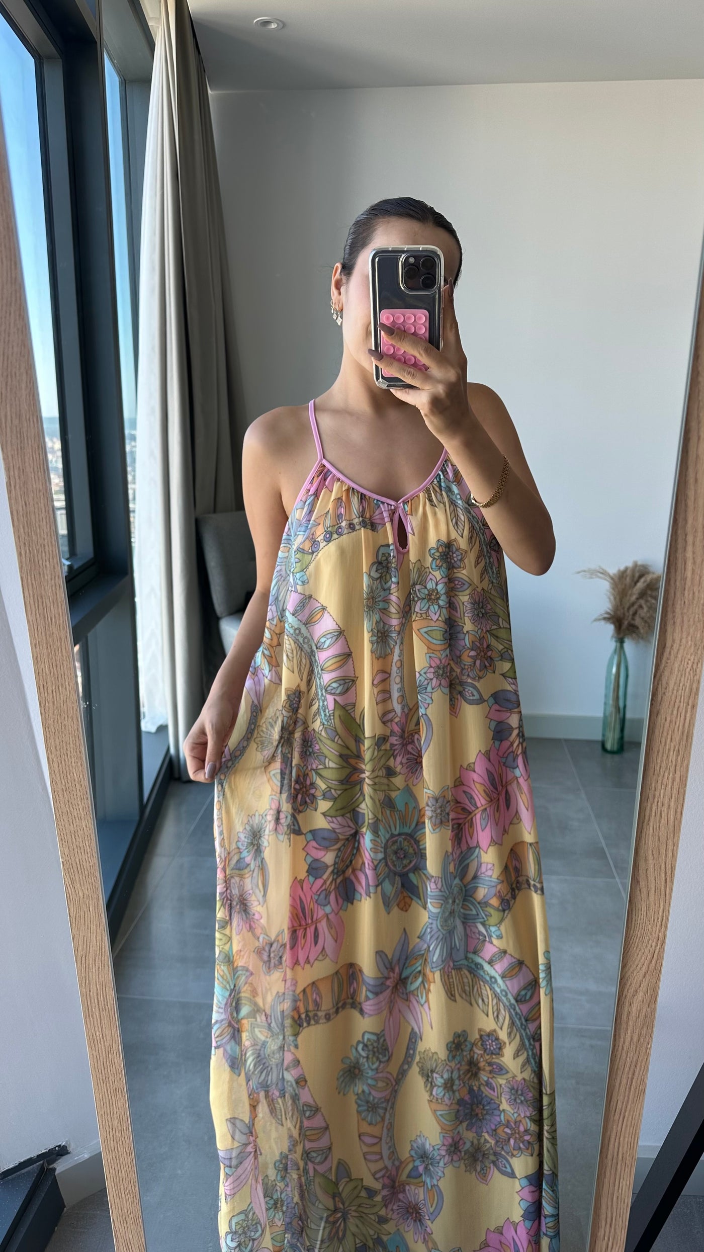 Pembe Biyeli çiçekli elbise