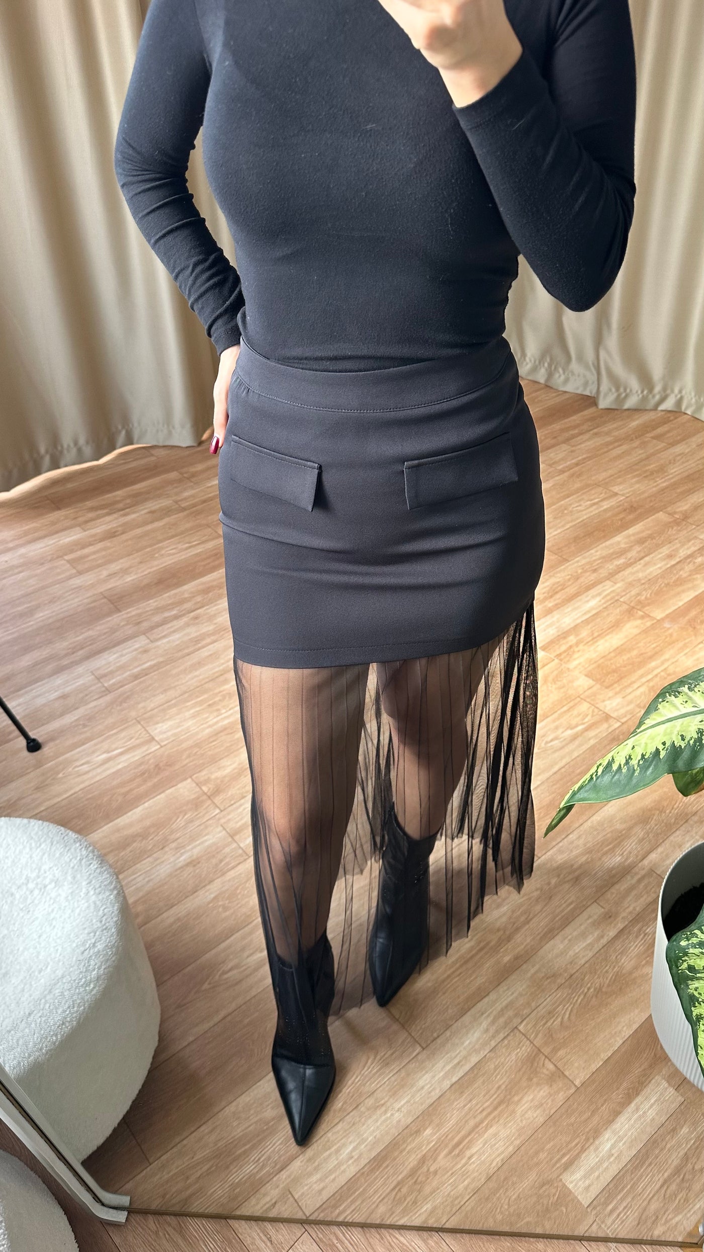 Siyah Tül pile detaylı etek