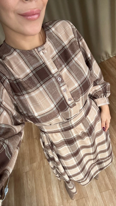Kahve EKOSE DESENLİ KUŞAKLI MİDİ ELBİSE ( Ön SİPARİŞ )