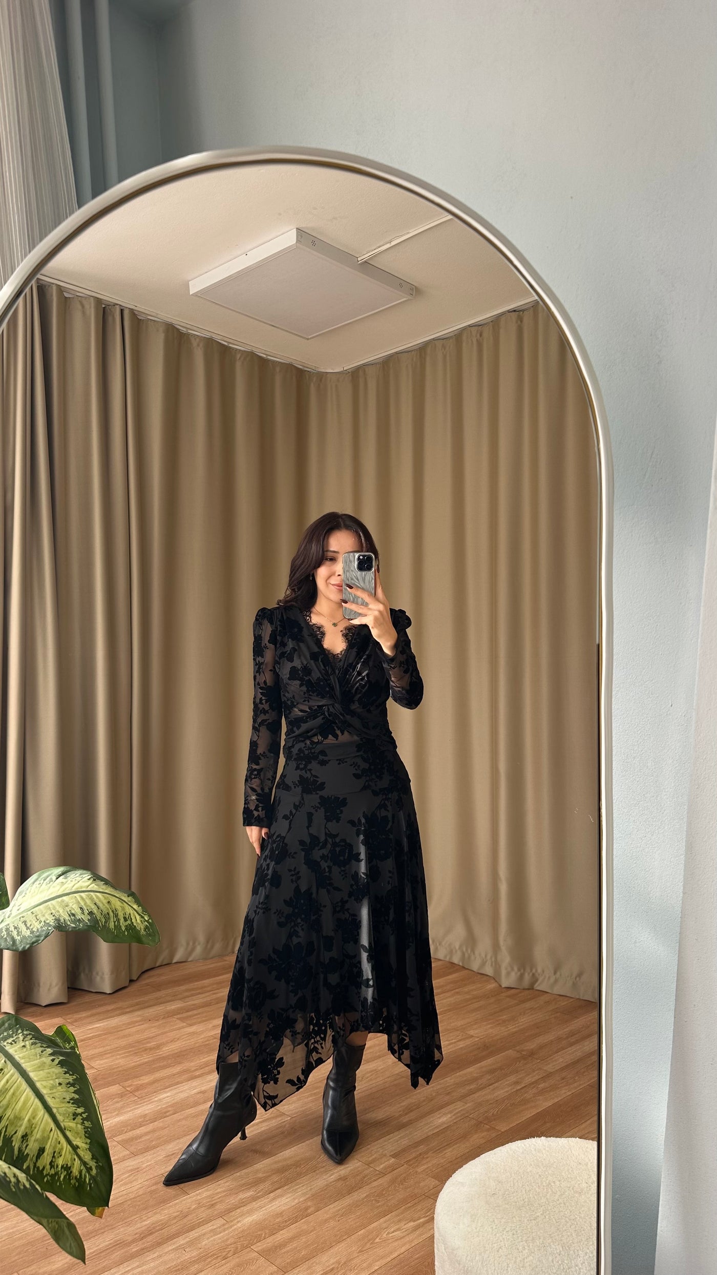 KADİFE BASKILI ASİMETRİK ETEK