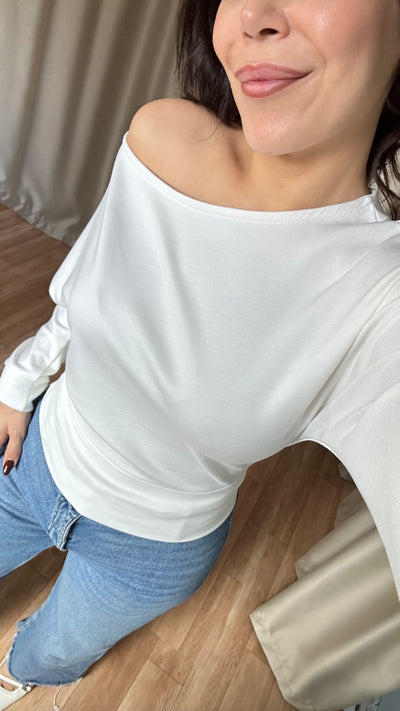 Beyaz düşük omuzlu oysho body