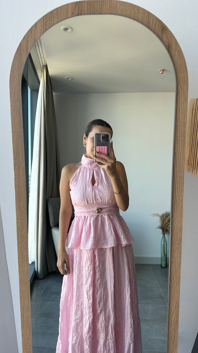 Halter yaka pembe elbise görünümlü takım