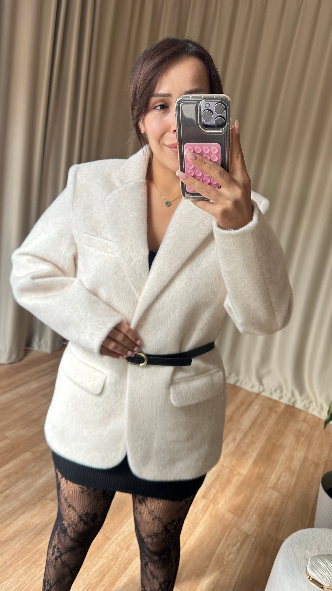 Ekru Dokulu Kemerli blazer ceket