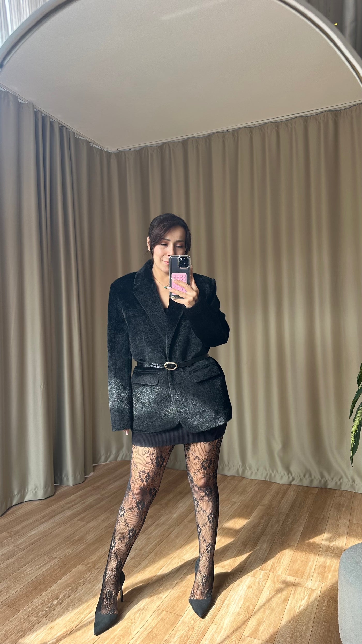 Siyah Dokulu Kemerli blazer ceket