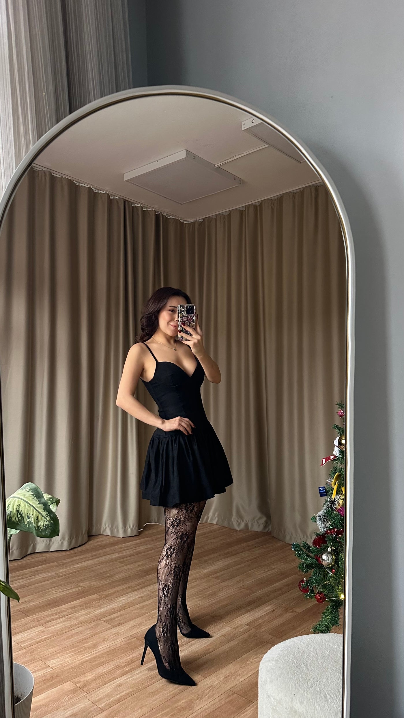 Pileli Süet Siyah elbise