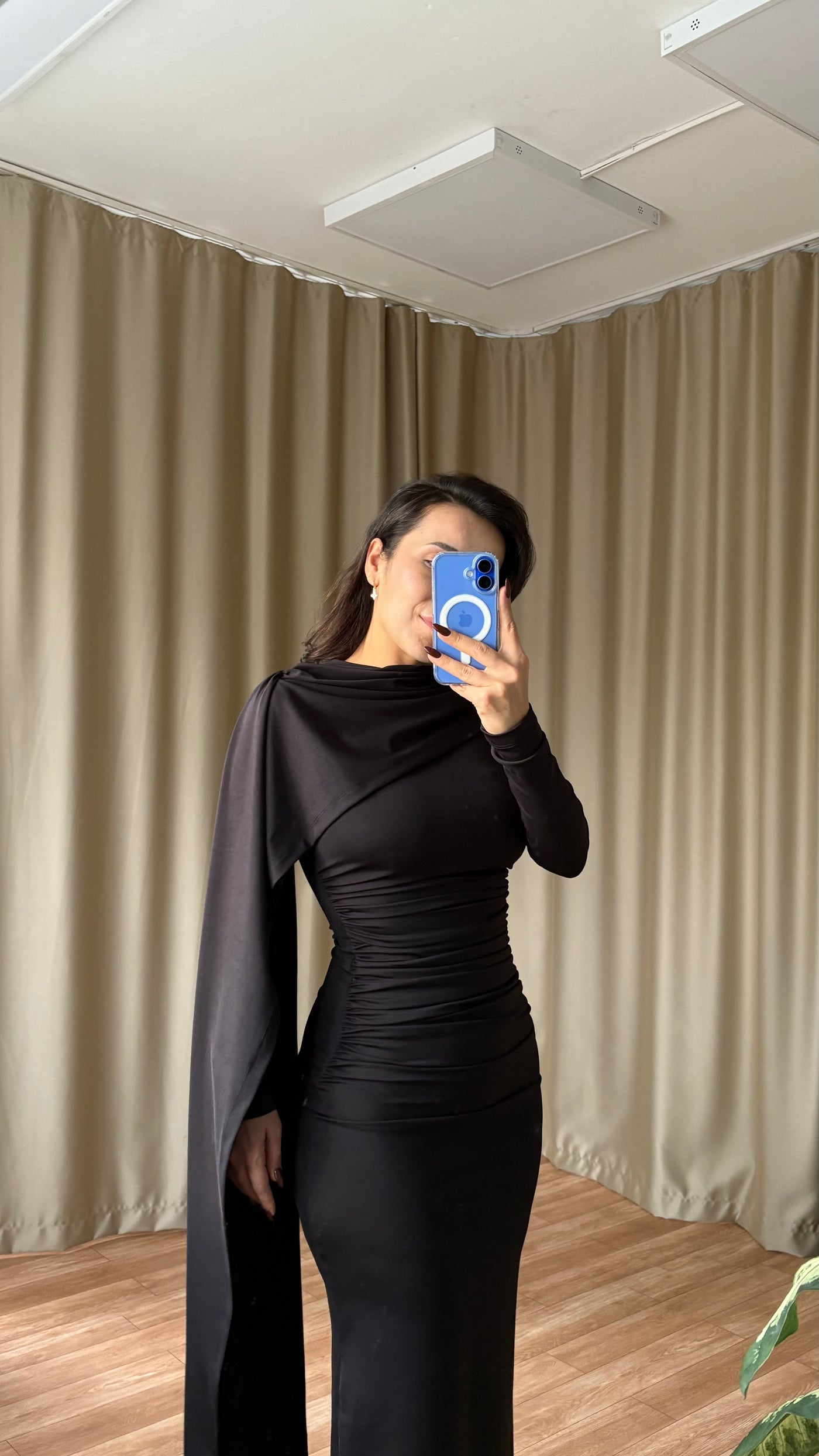 Şal detaylı elbise ( Siyah )