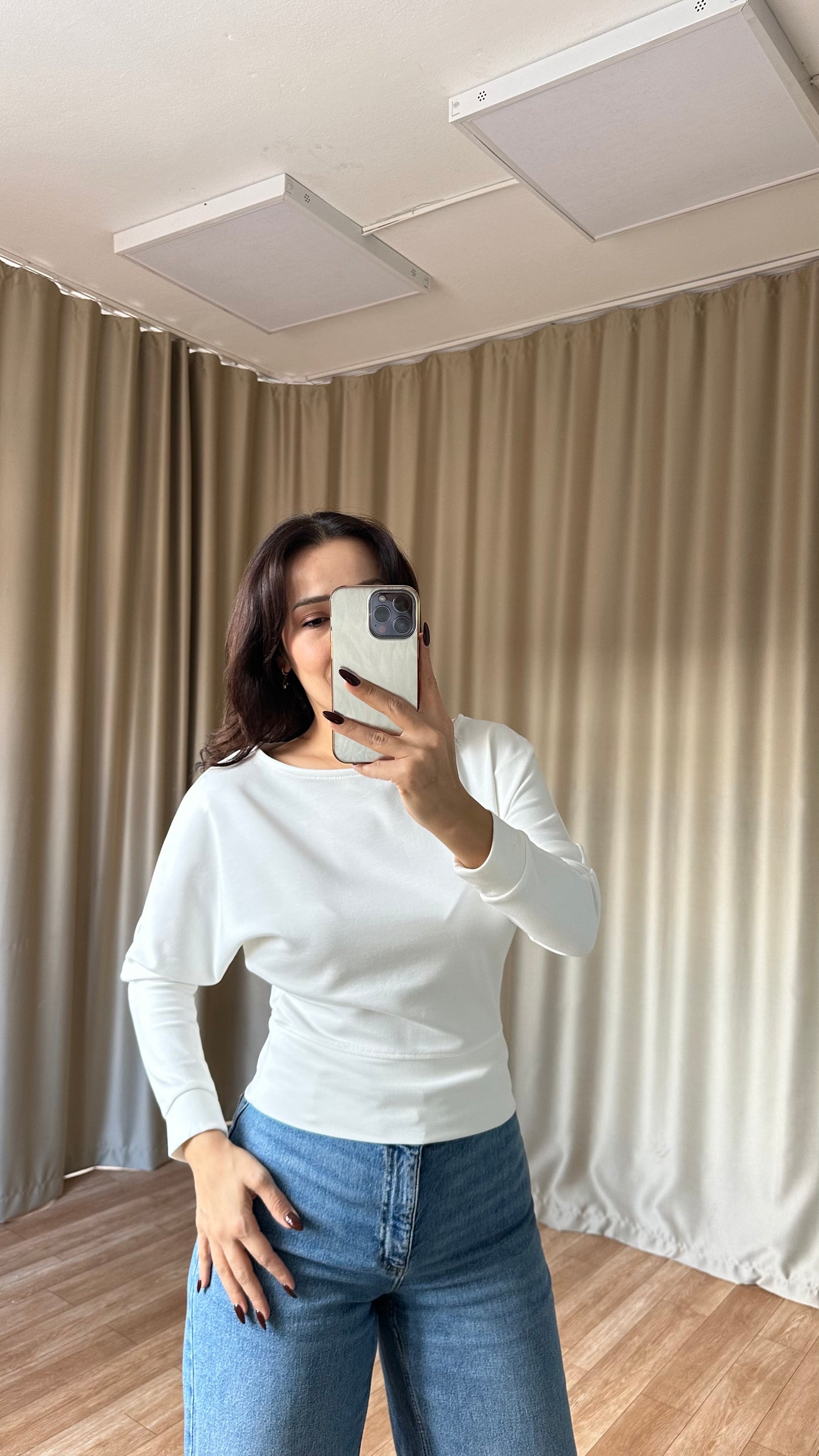 Beyaz düşük omuzlu oysho body