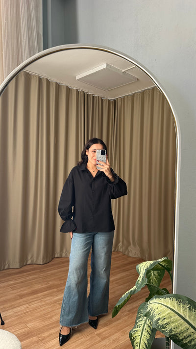 Kolları volanlı siyah keten gömlek