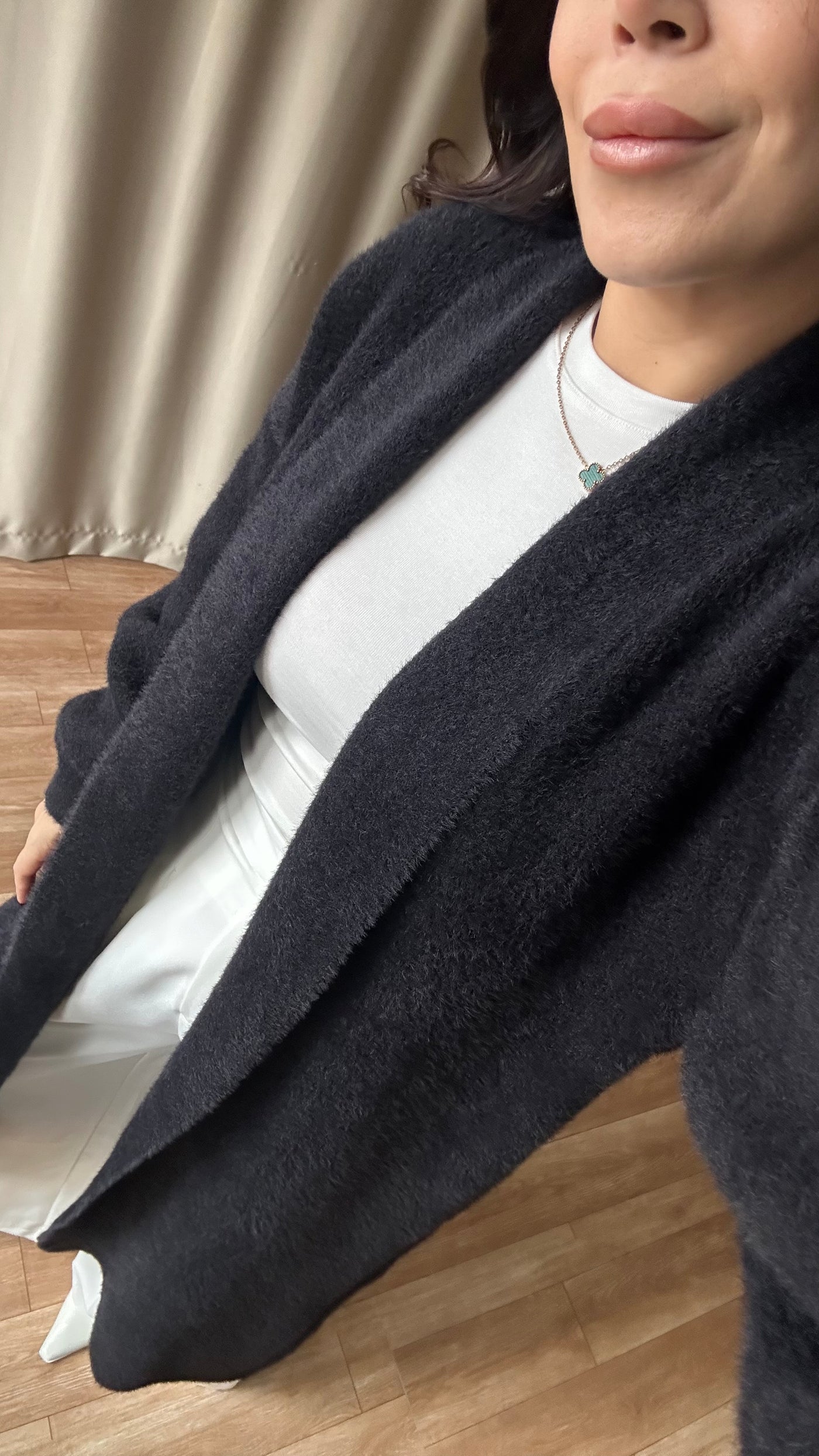 SİYAH SAKALLI YUMOŞ HIRKA